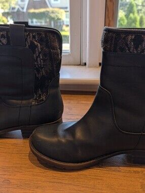Tara M Taya Black Leather Mid Calf Boots Aztec Knit Inset Lug Sole 8.5 Boho Flaw